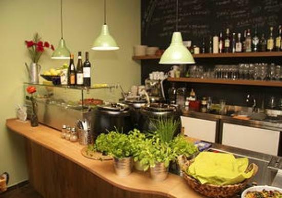 Hashashira Bistro